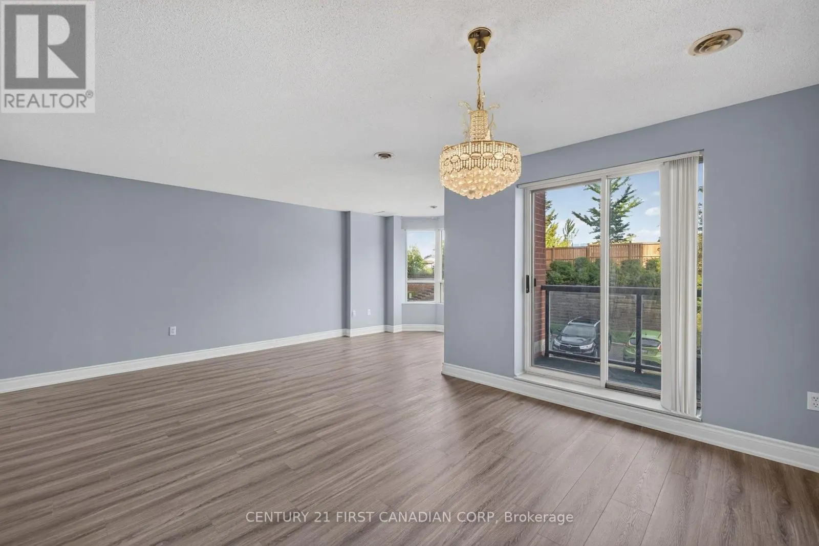 203 - 30 CHAPMAN COURT #203