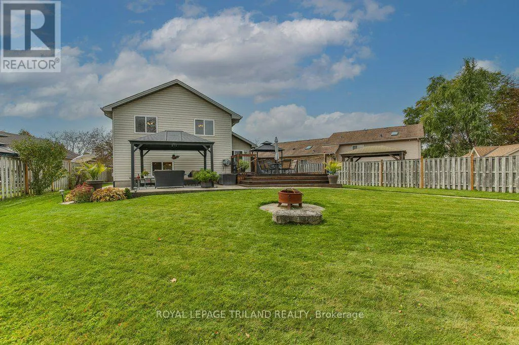 54 BOWCOTT CRESCENT