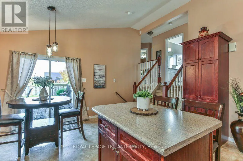 54 BOWCOTT CRESCENT