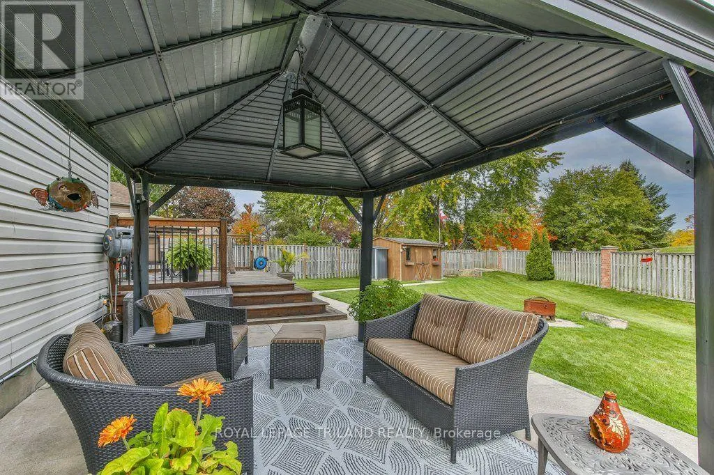 54 BOWCOTT CRESCENT
