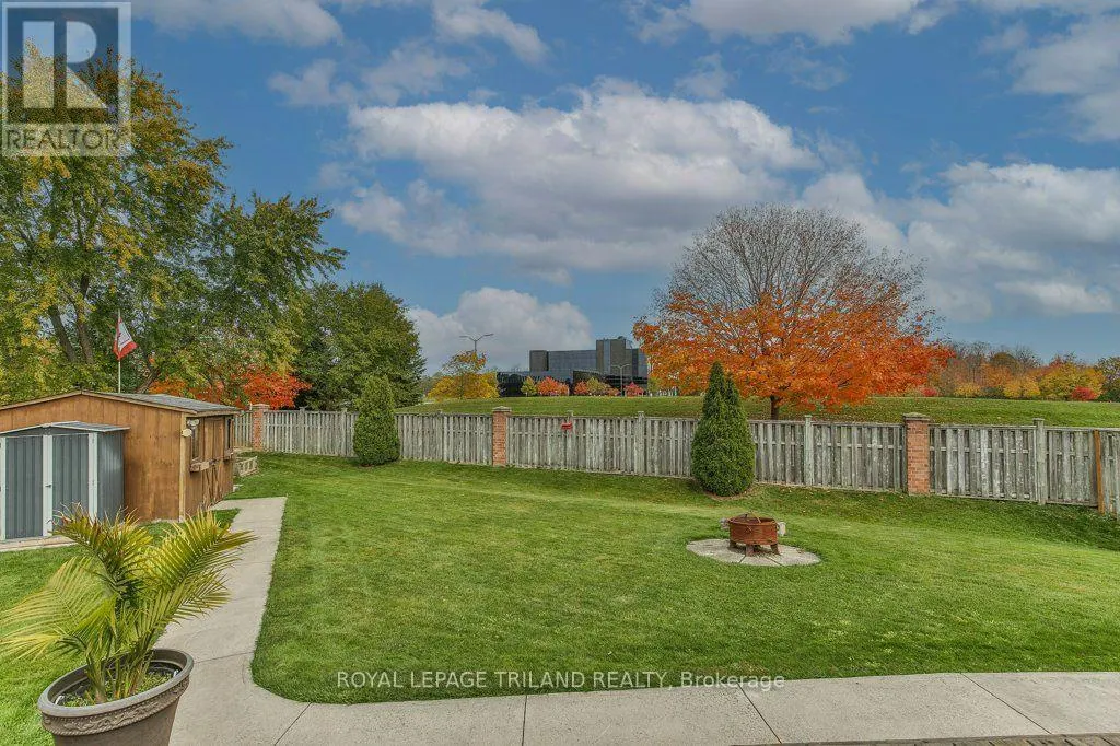 54 BOWCOTT CRESCENT