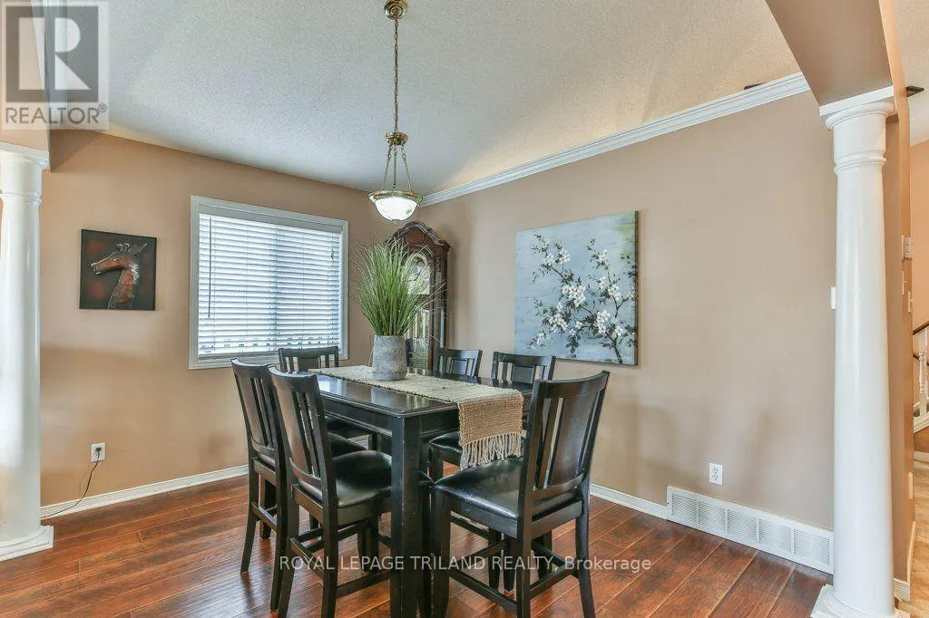 54 BOWCOTT CRESCENT
