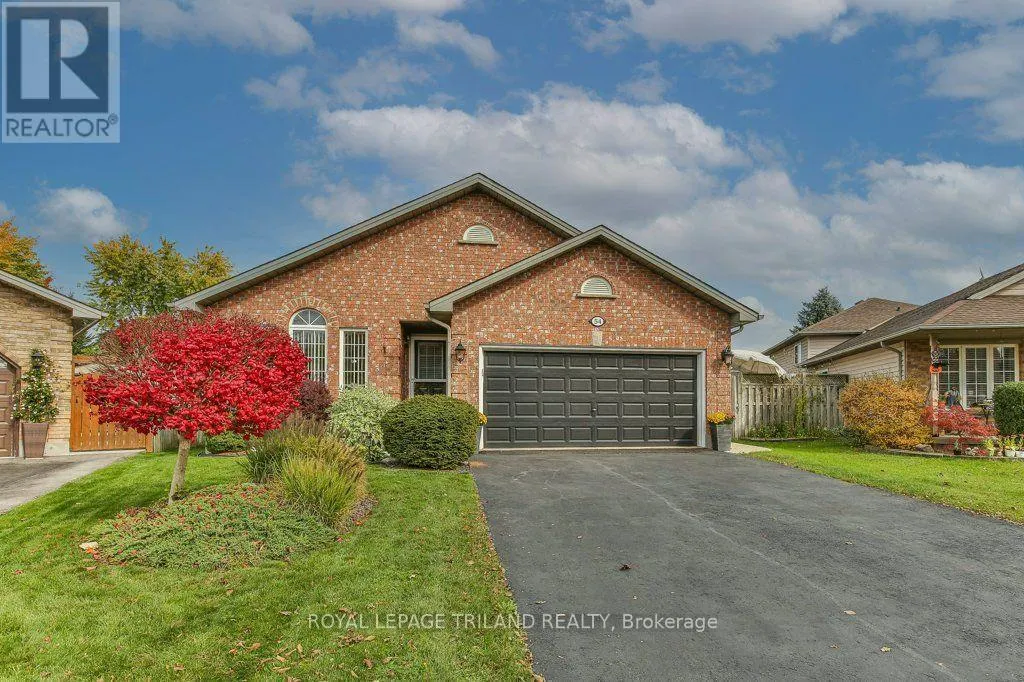 54 BOWCOTT CRESCENT