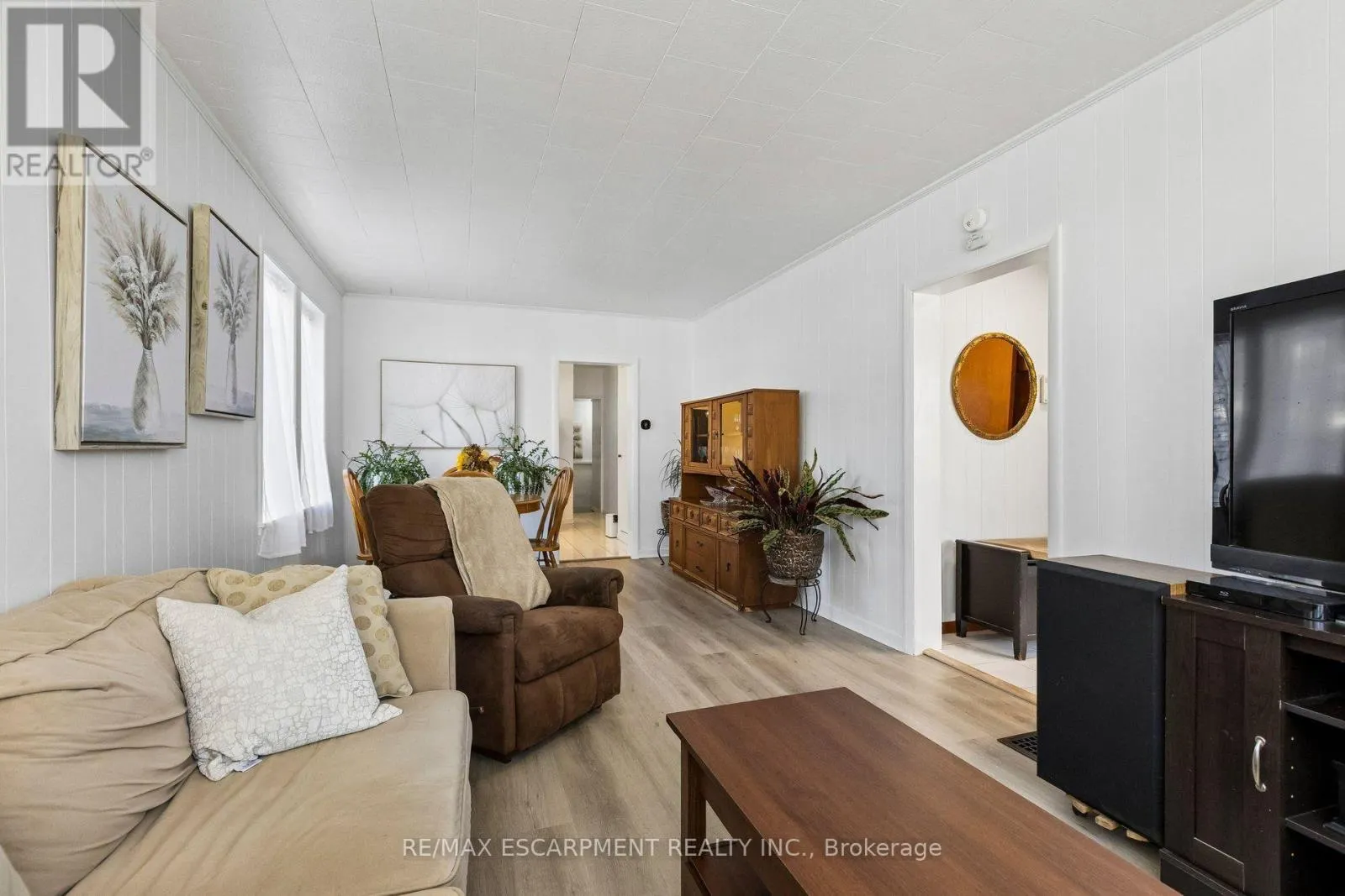 899 HAMILTON ROAD