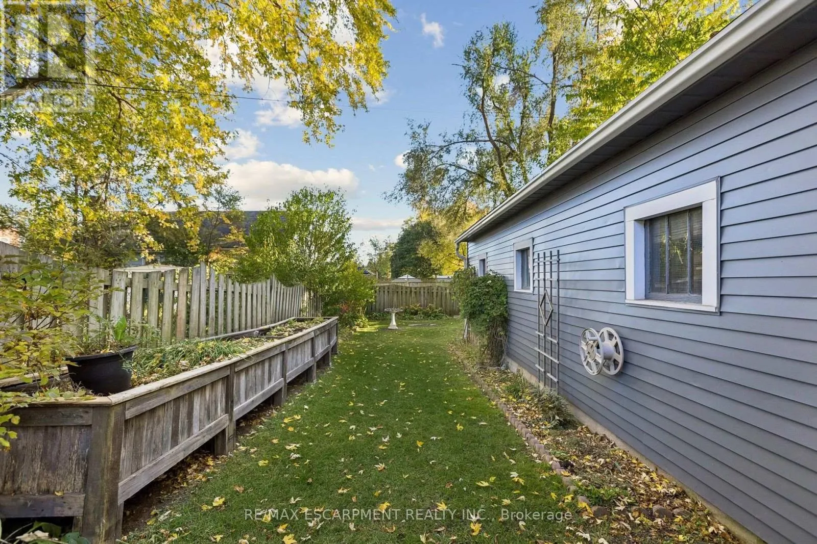 899 HAMILTON ROAD