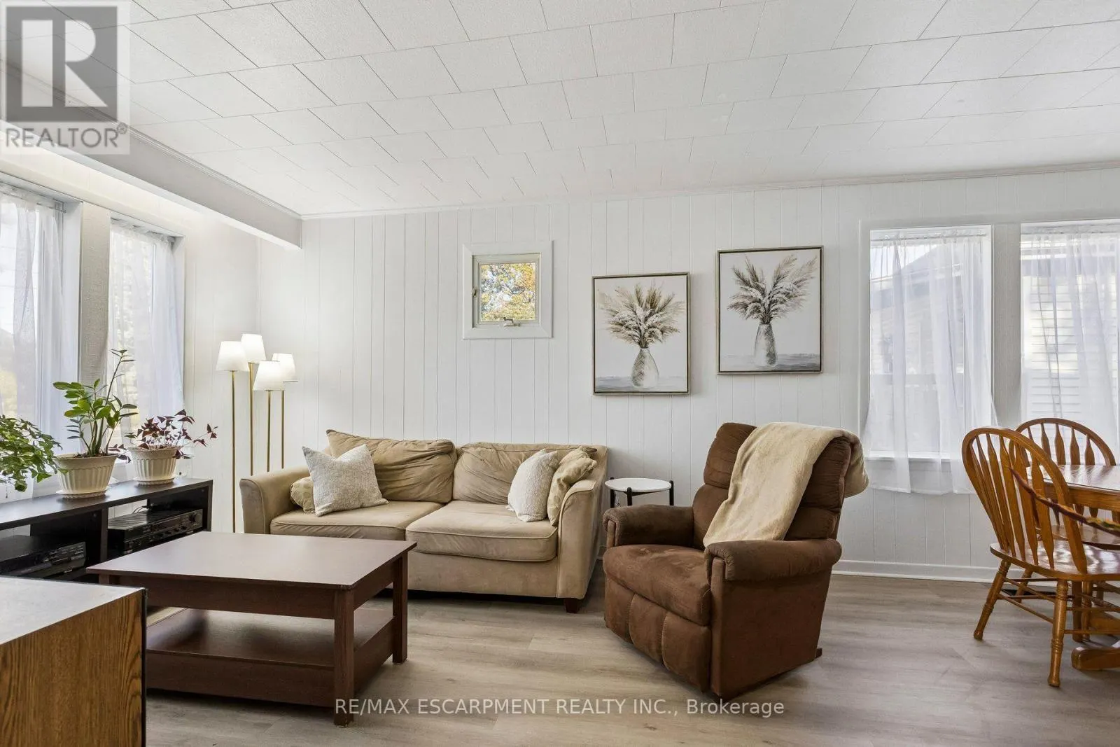 899 HAMILTON ROAD