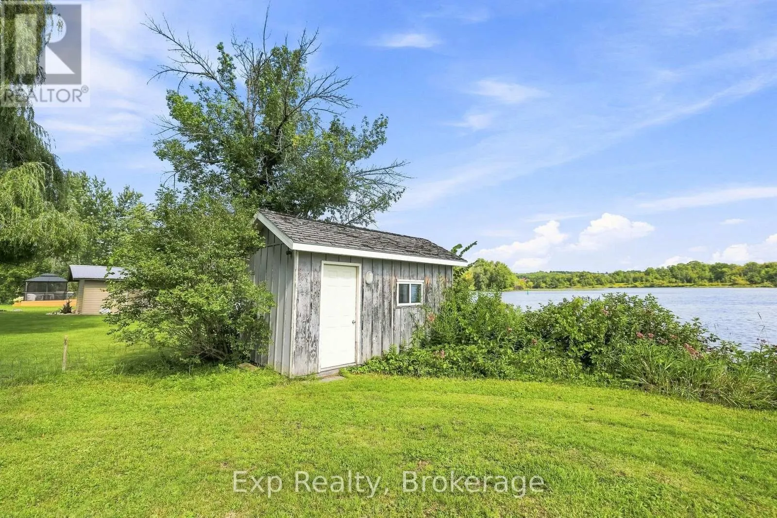 1445 TRENT LANE