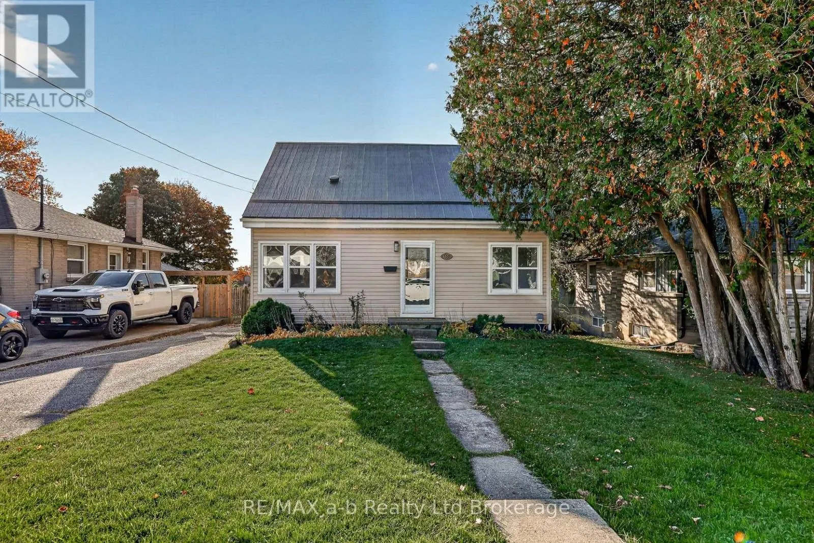 157 INNES STREET