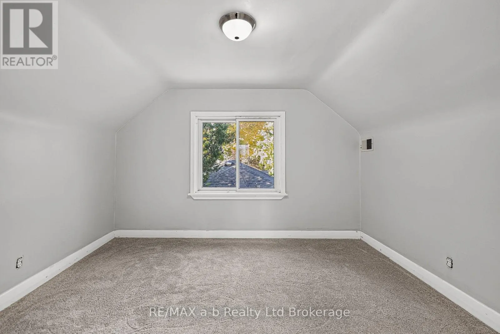 157 INNES STREET