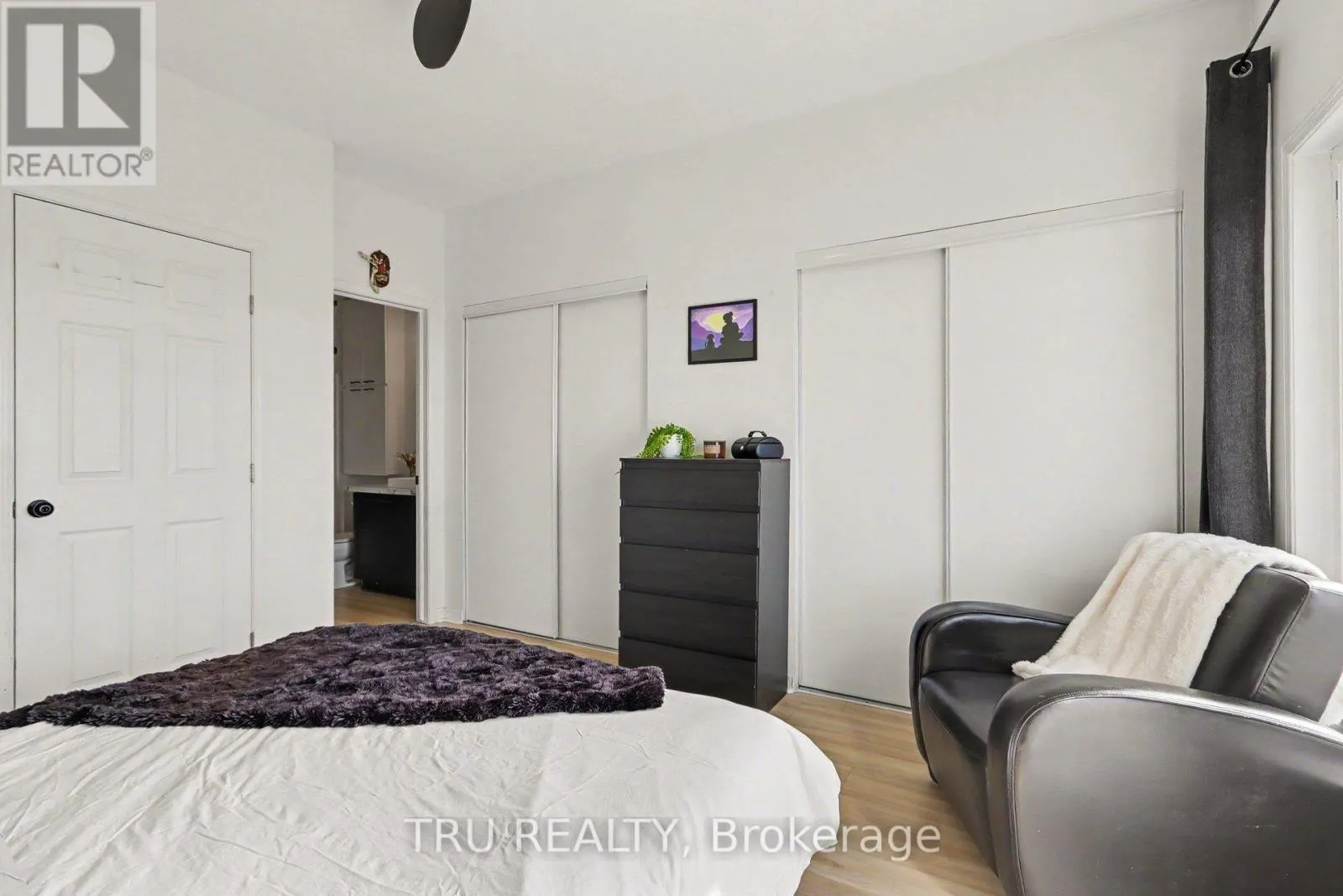 27 - 2595 LONGFIELDS DRIVE