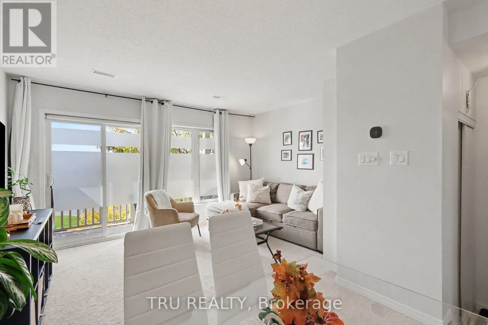 27 - 2595 LONGFIELDS DRIVE