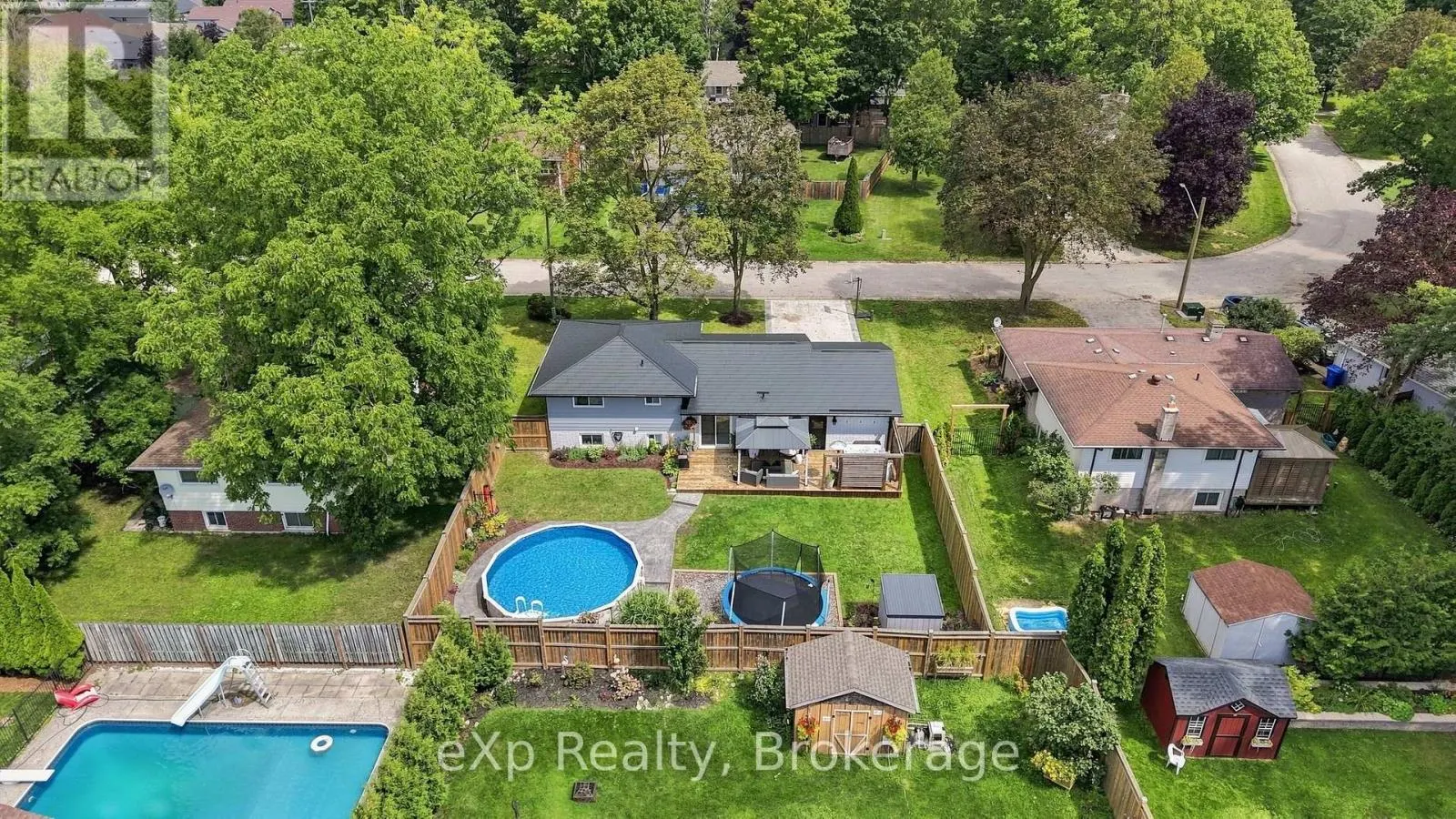 541 OAKVIEW CRESCENT