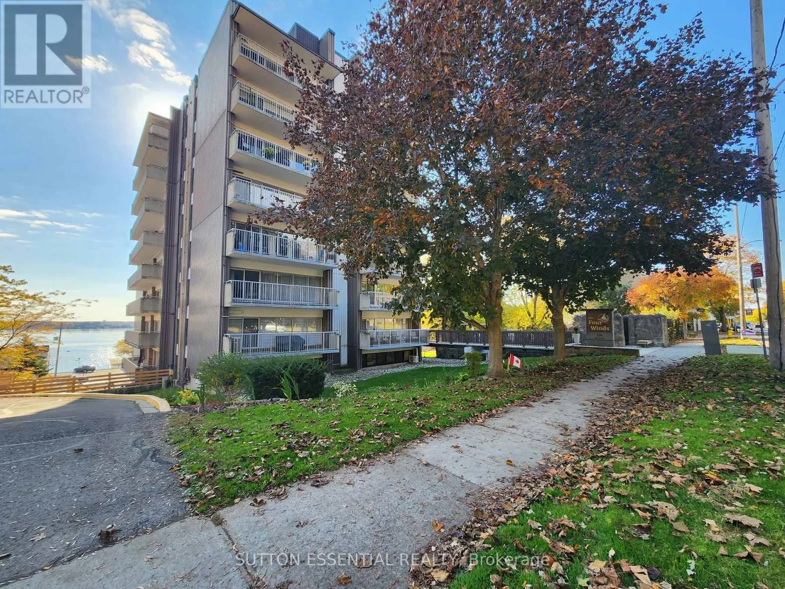 305 - 109 KING STREET E