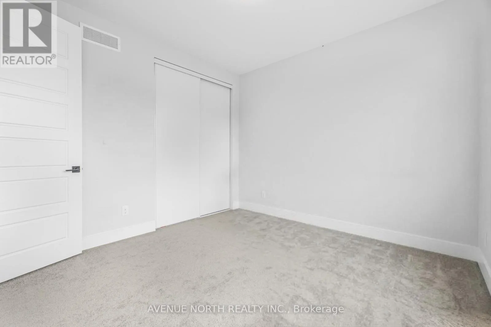 118 GREEN ASH AVENUE