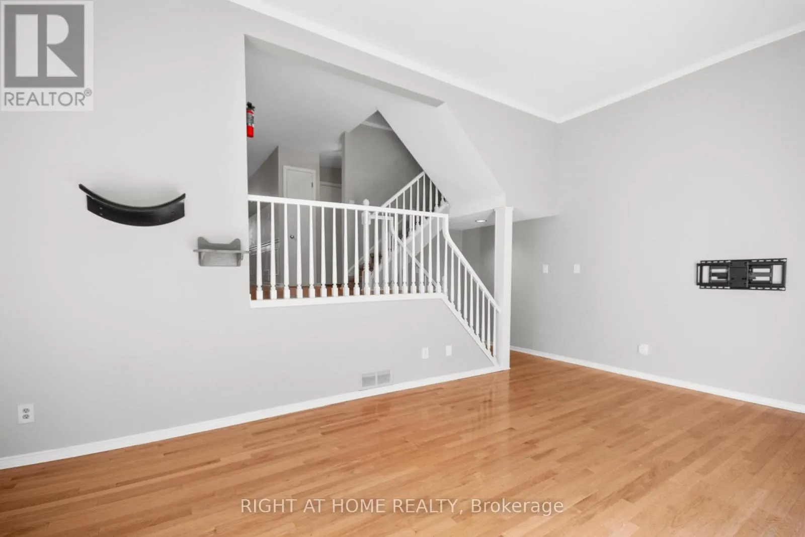 17 - 70 GLENROY ROAD #17