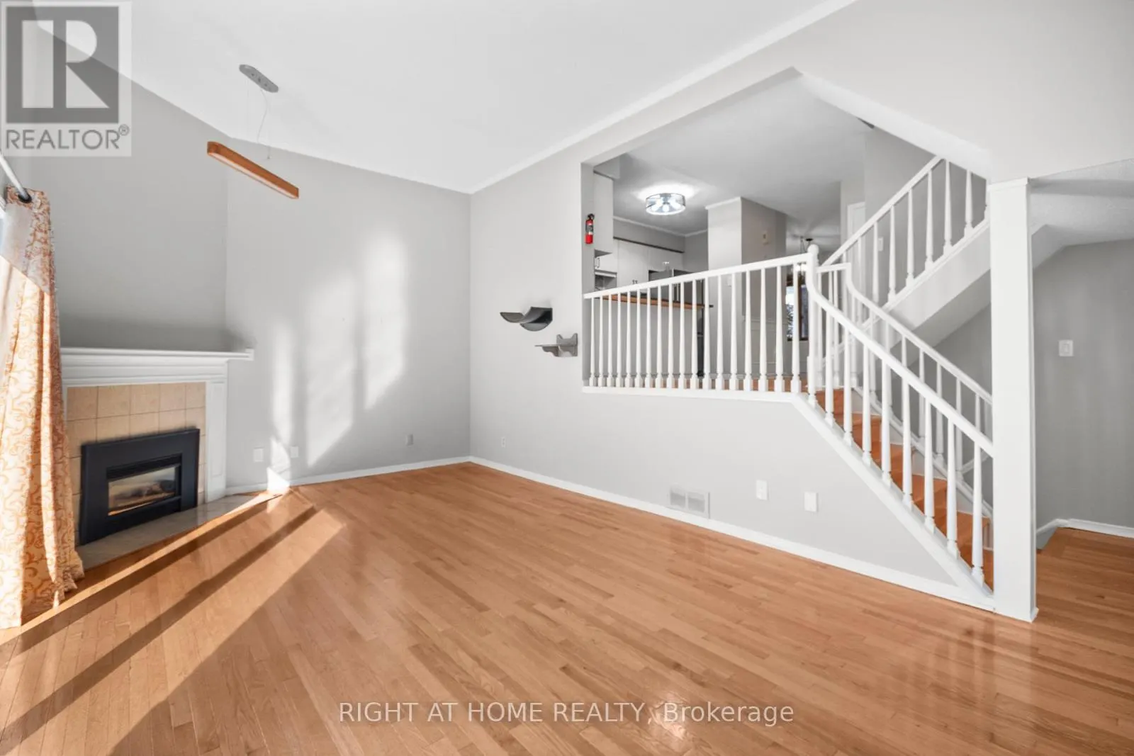 17 - 70 GLENROY ROAD #17