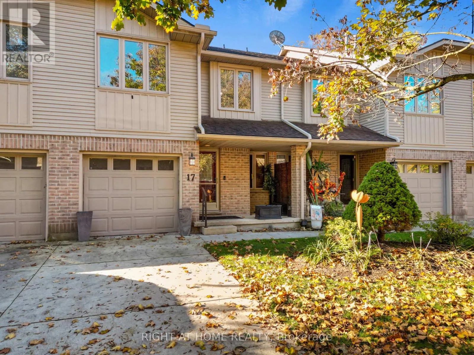 17 - 70 GLENROY ROAD #17