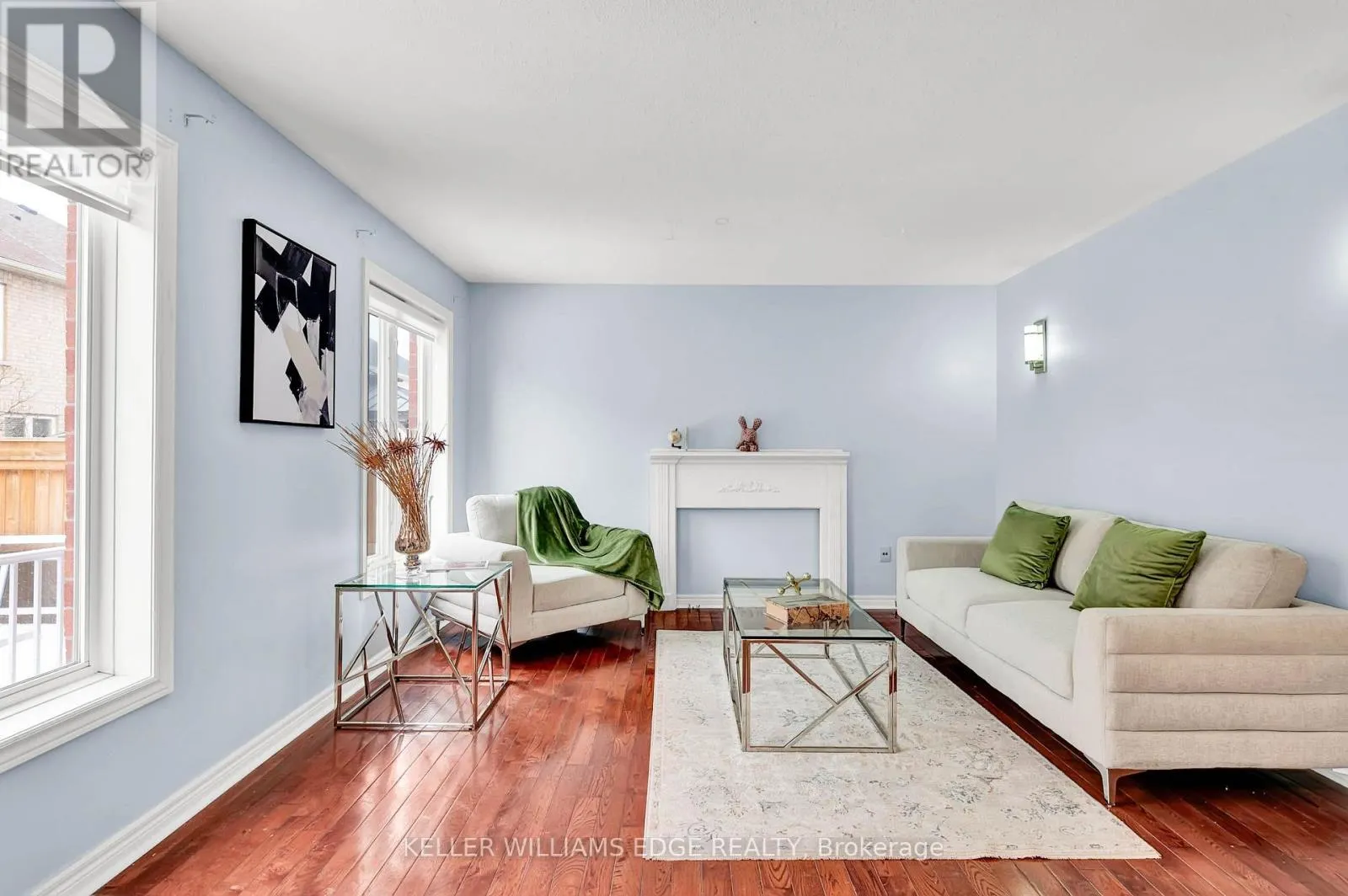 ROOM #1 - 91 YOUNG CRESCENT