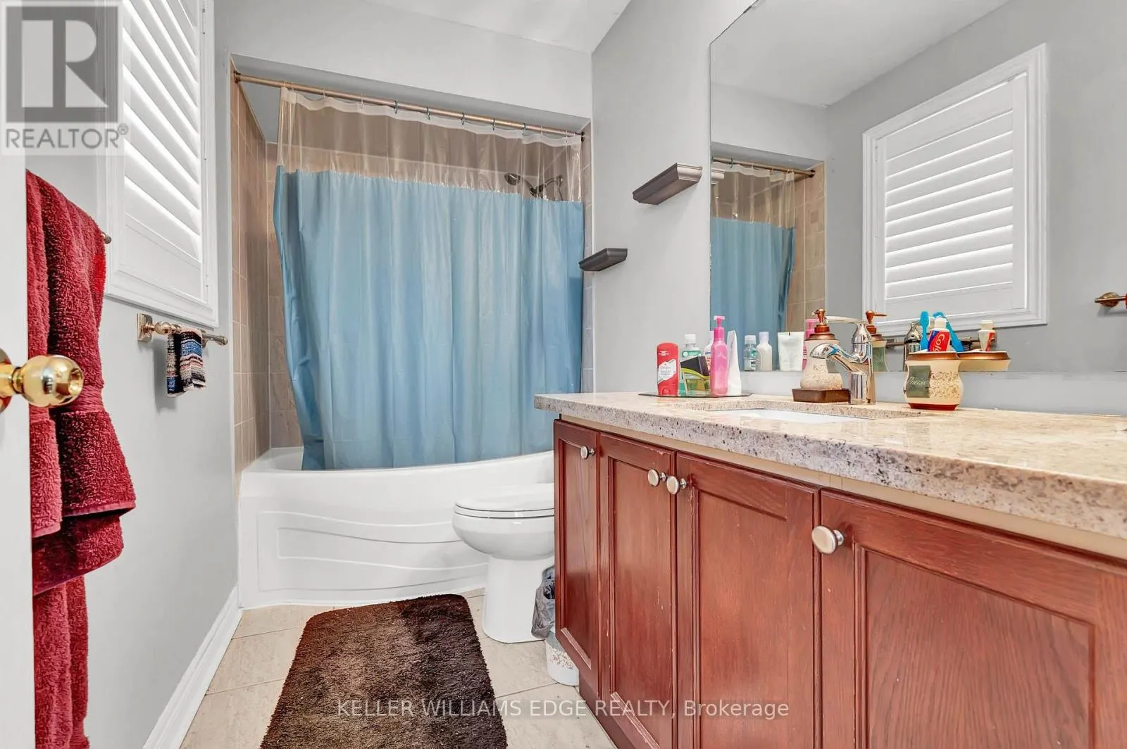 ROOM #1 - 91 YOUNG CRESCENT