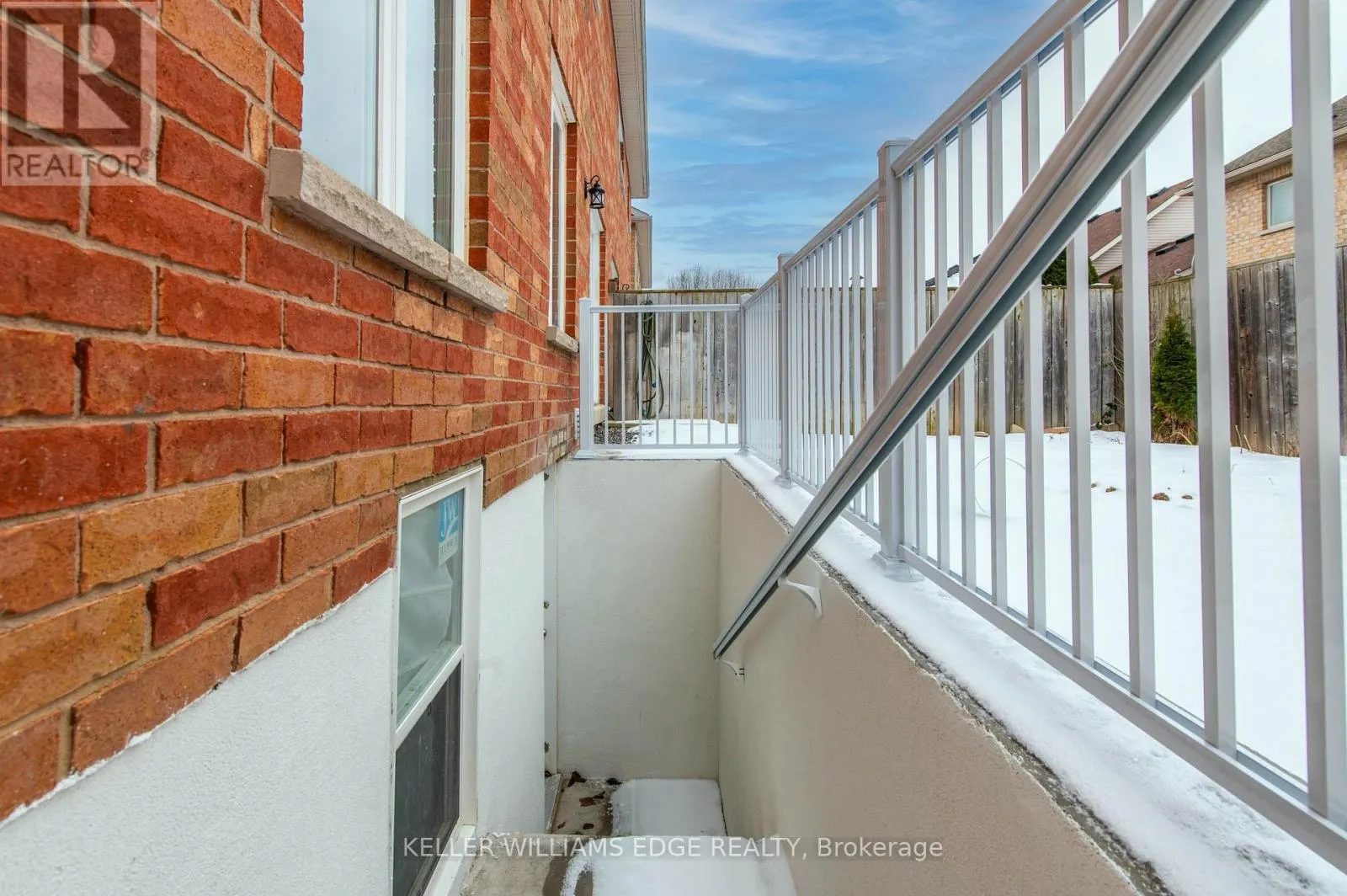 ROOM #1 - 91 YOUNG CRESCENT