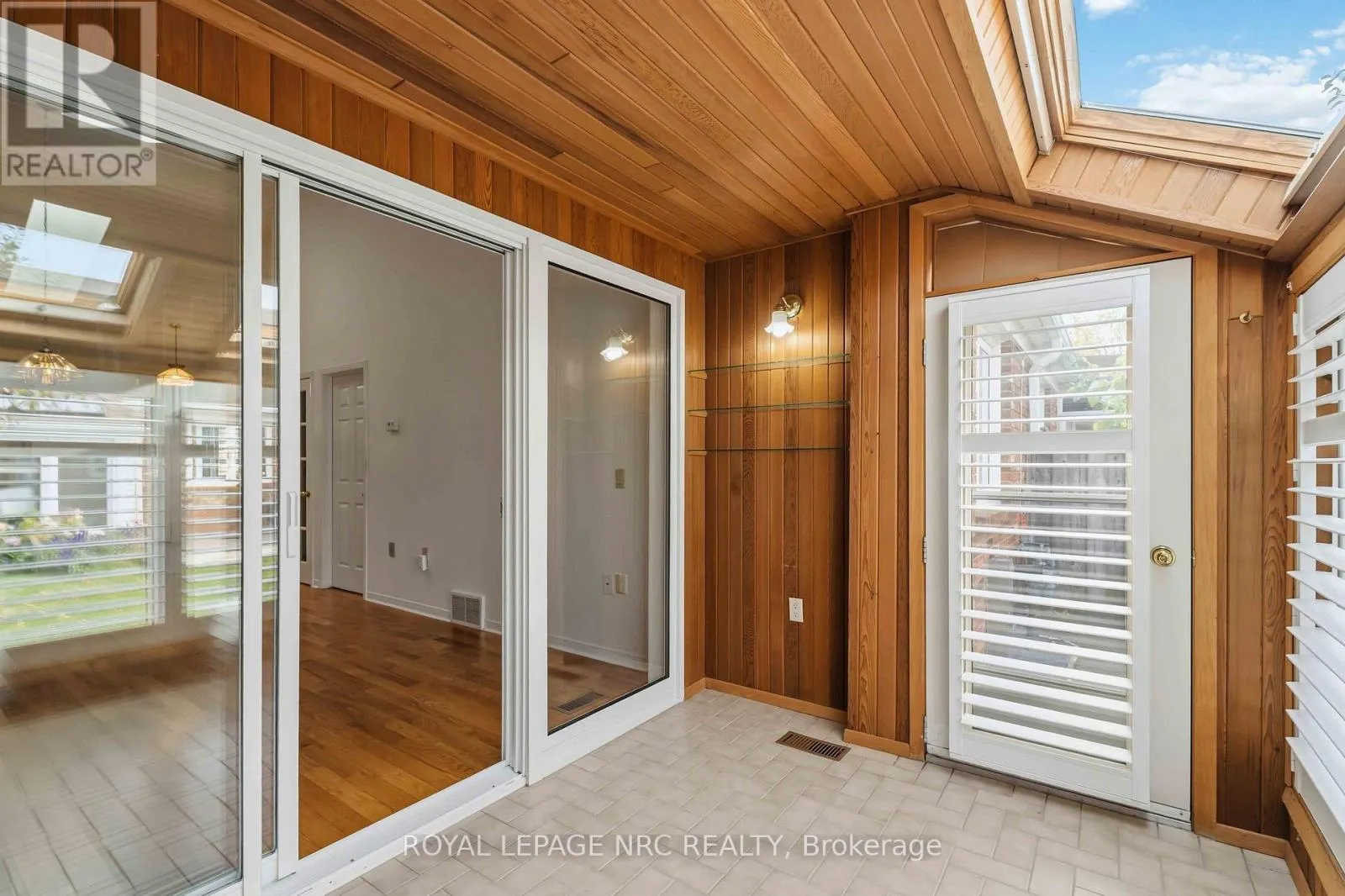 4112 APPLE BLOSSOM LANE
