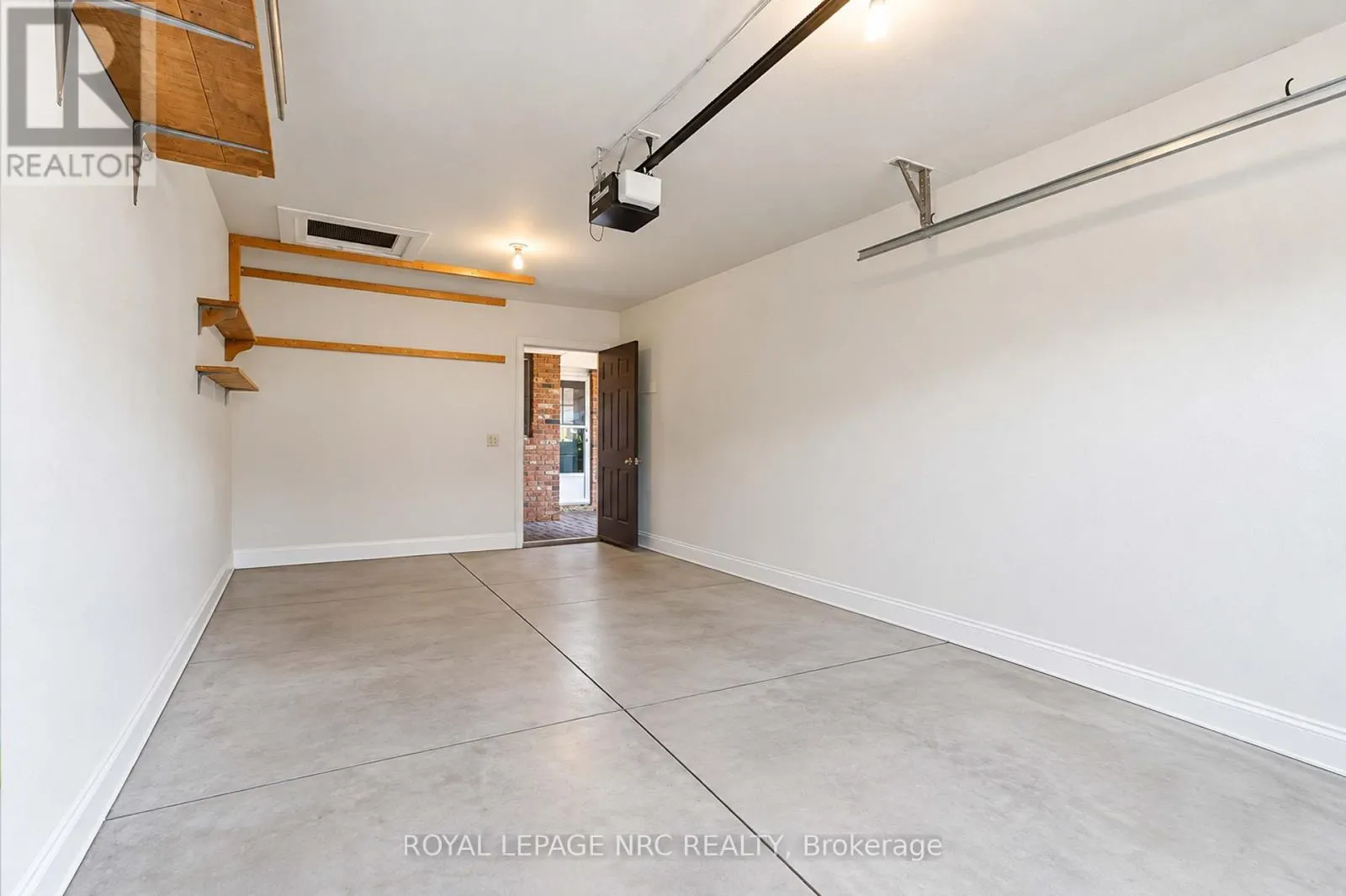 4112 APPLE BLOSSOM LANE