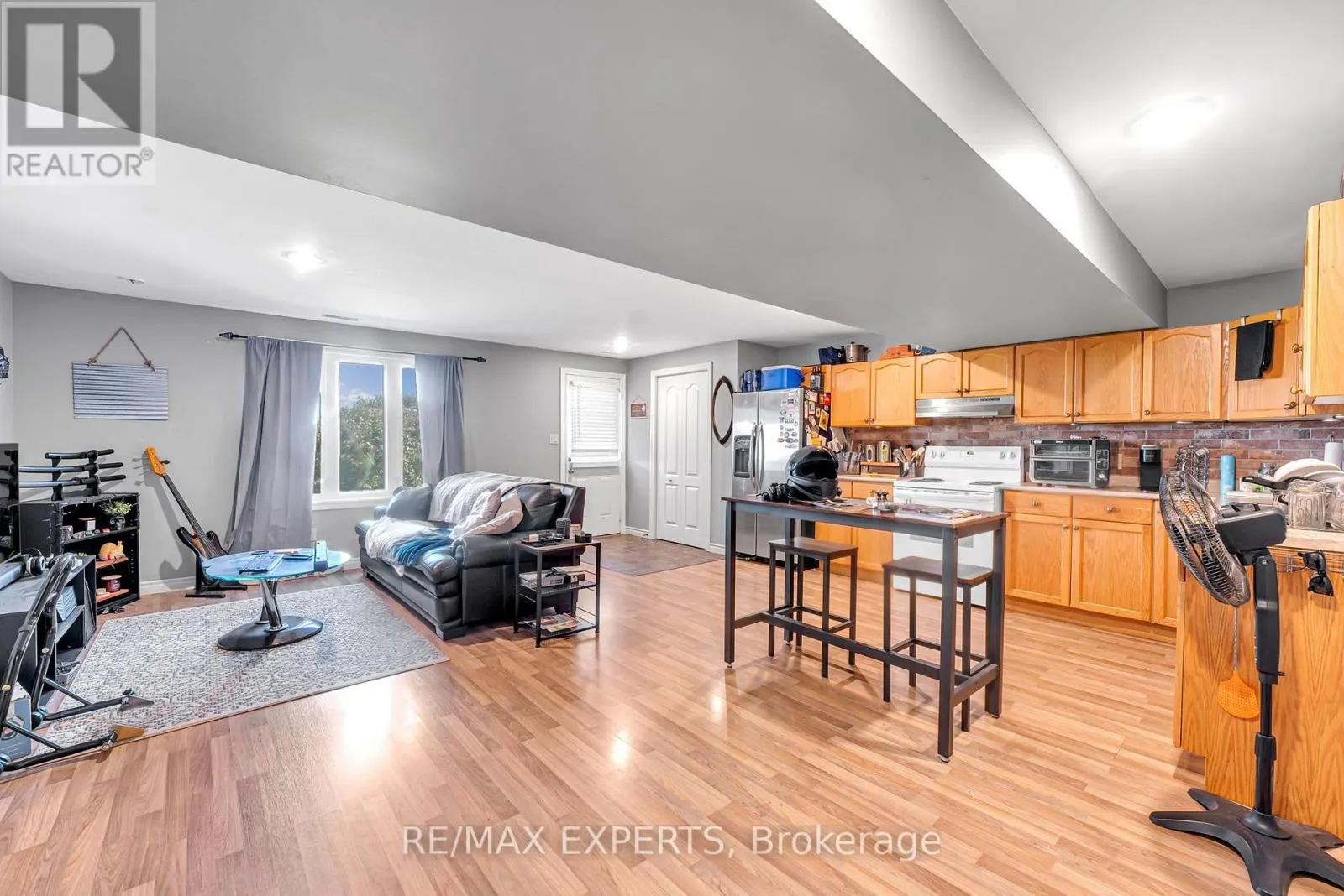 475481 COUNTY ROAD 11