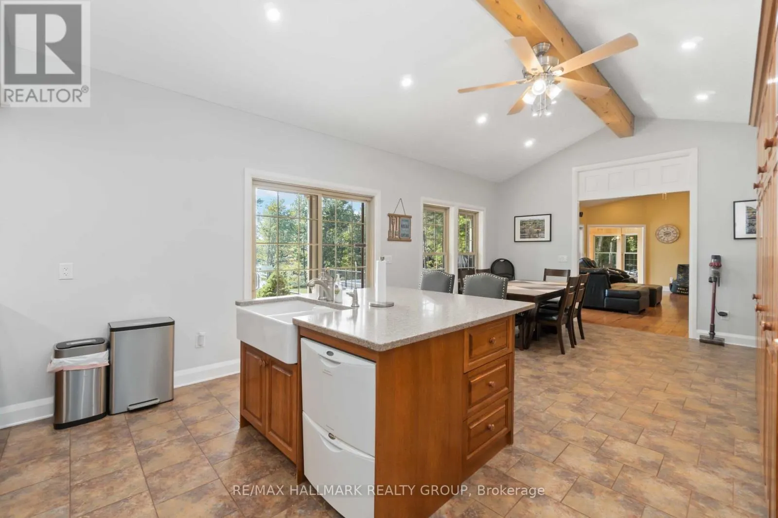 4769I BRITON HOUGHTON BAY ROAD