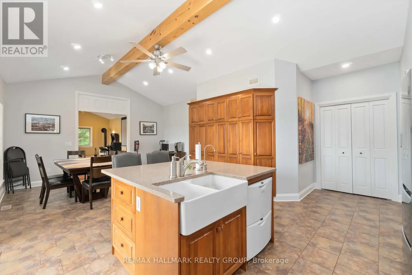4769I BRITON HOUGHTON BAY ROAD