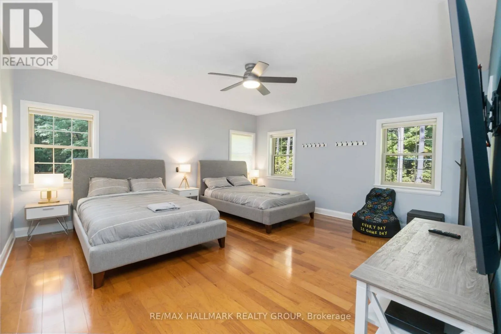 4769I BRITON HOUGHTON BAY ROAD