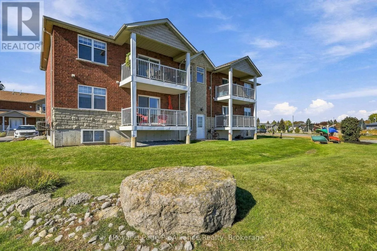 102 - 4 DOCKSIDE LANE #102