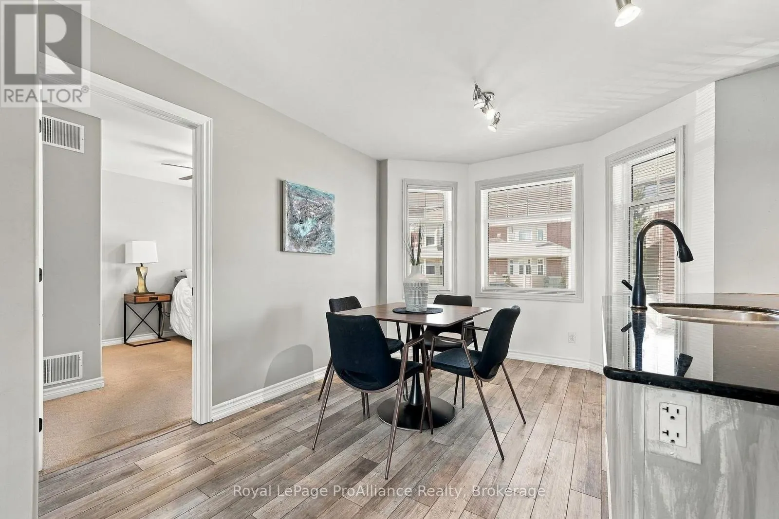 102 - 4 DOCKSIDE LANE #102