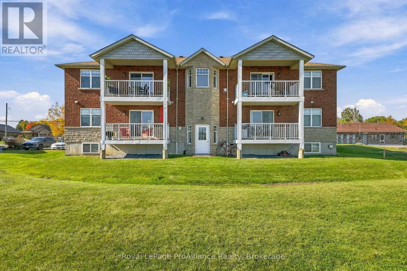 102 - 4 DOCKSIDE LANE #102