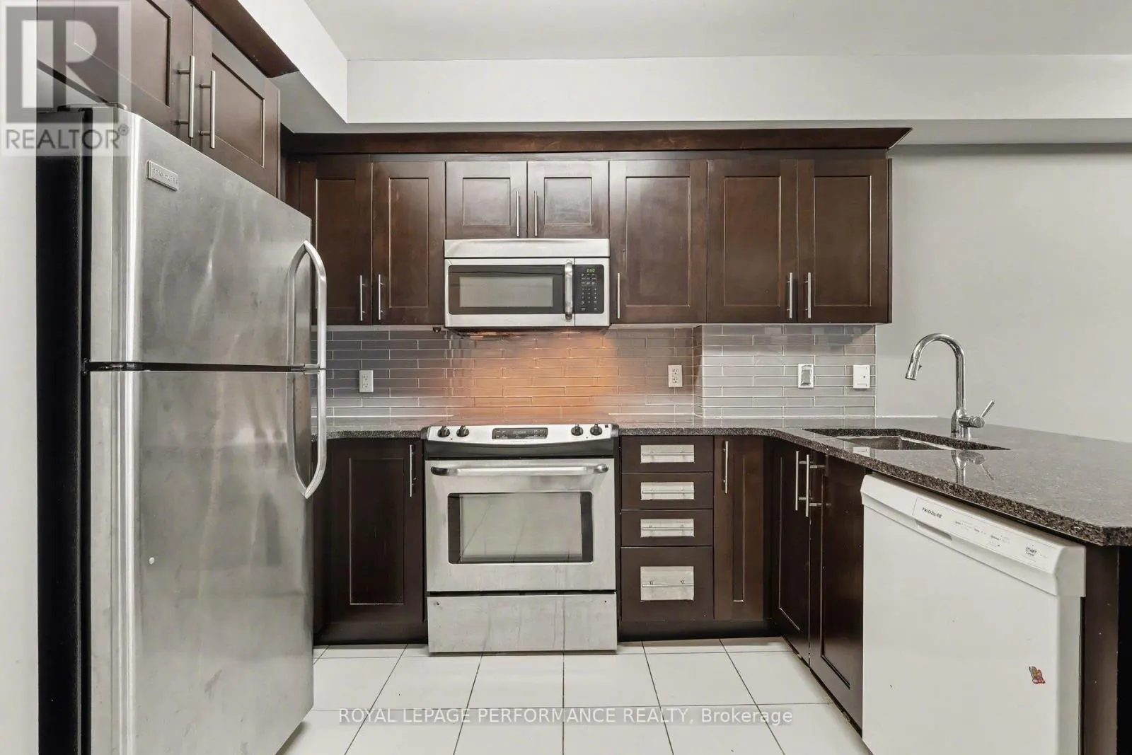 204 - 242 RIDEAU STREET