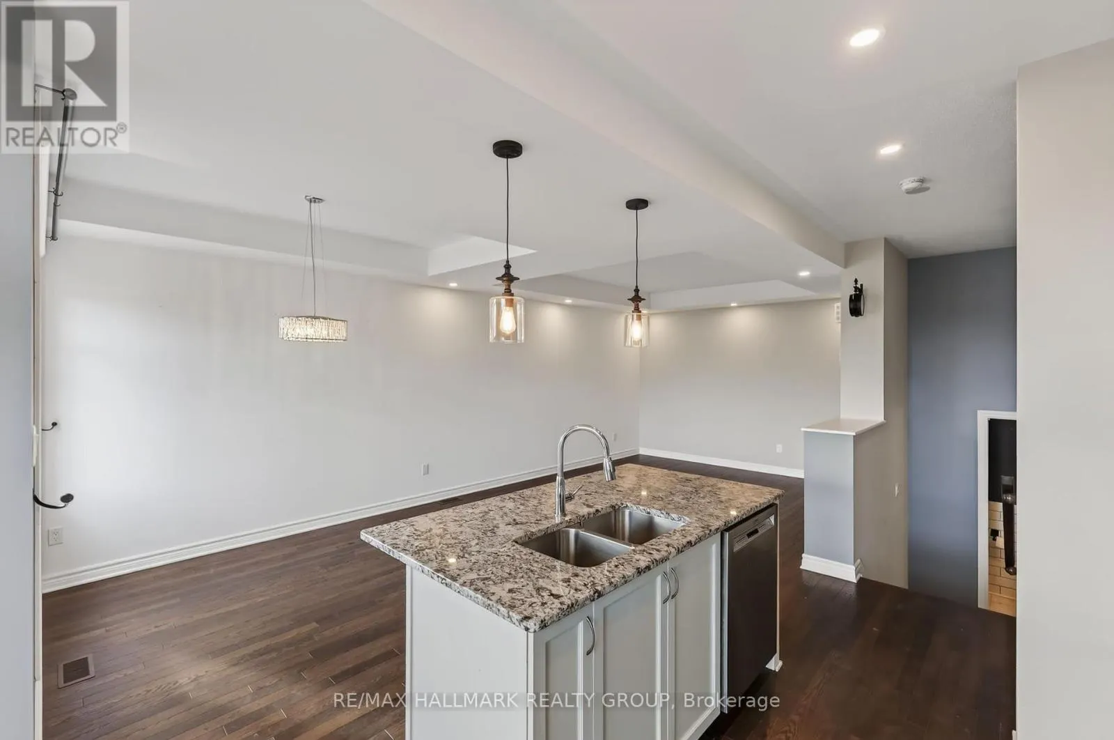 238 HALYARD WAY