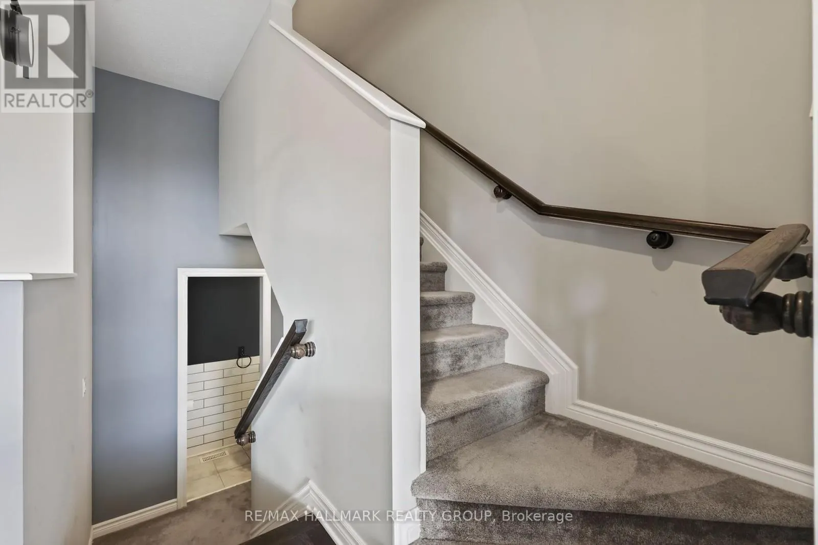 238 HALYARD WAY