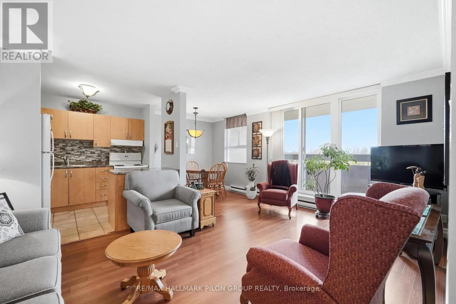 508 - 2000 JASMINE CRESCENT