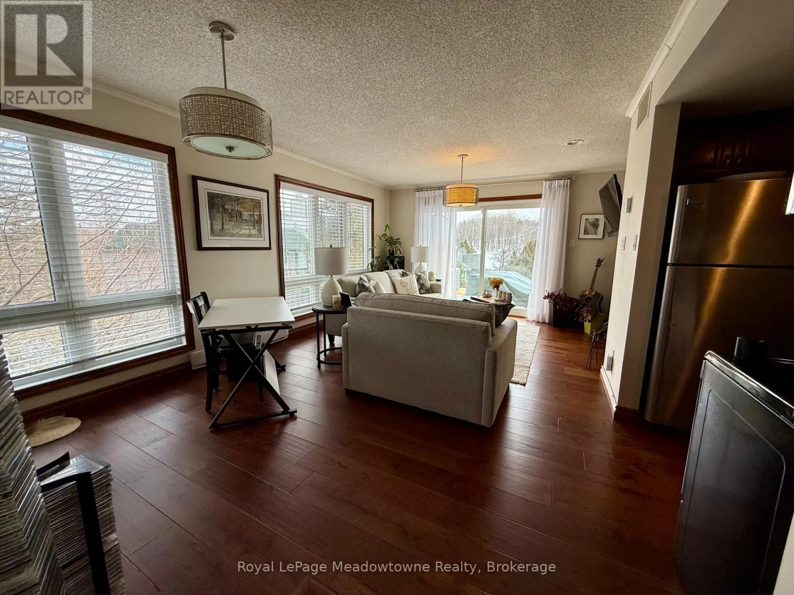 301 - 34 DEERHURST GREENS ROAD #301