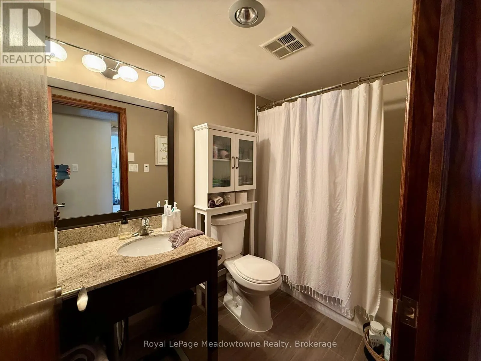 301 - 34 DEERHURST GREENS ROAD #301