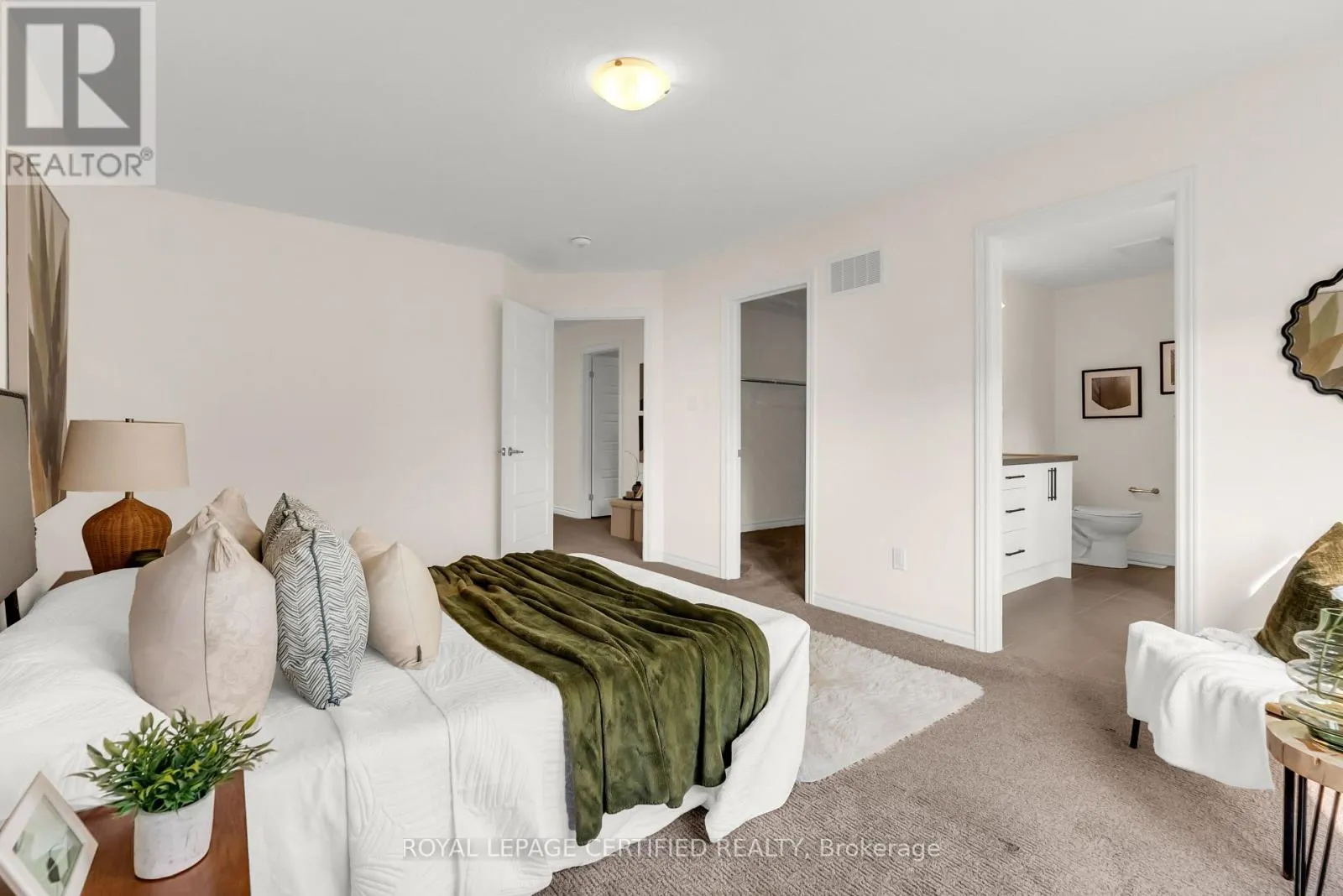 18 WAKELING DRIVE