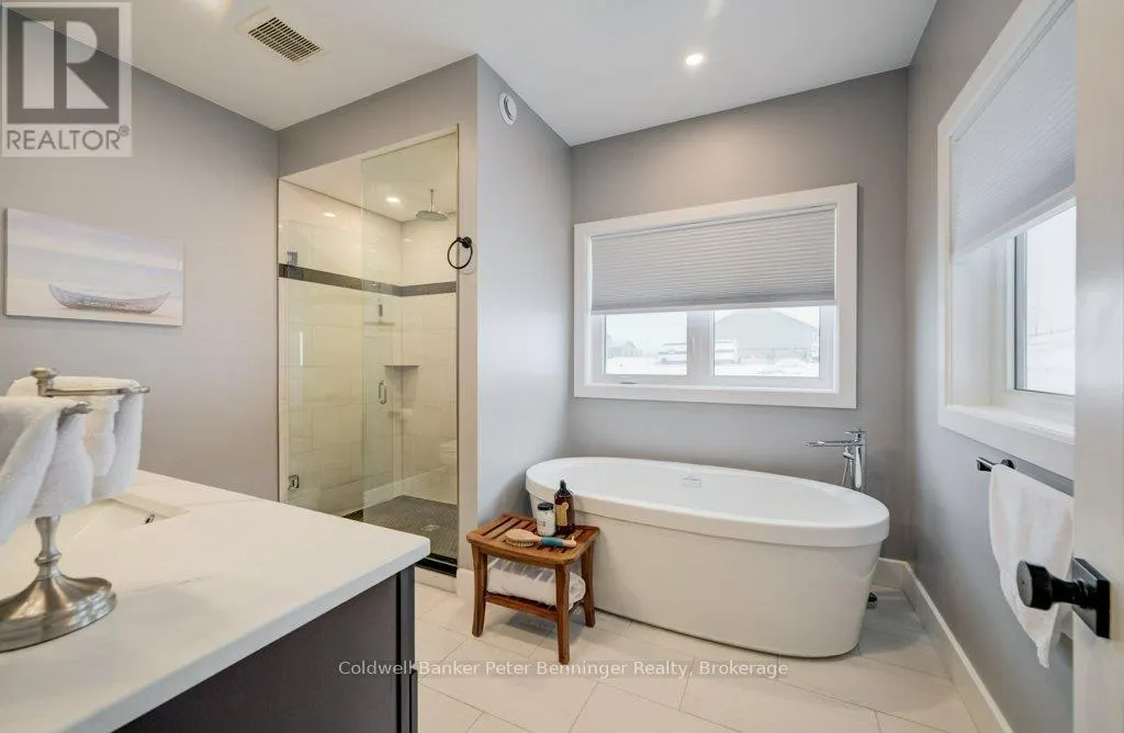 8 MEL STREET