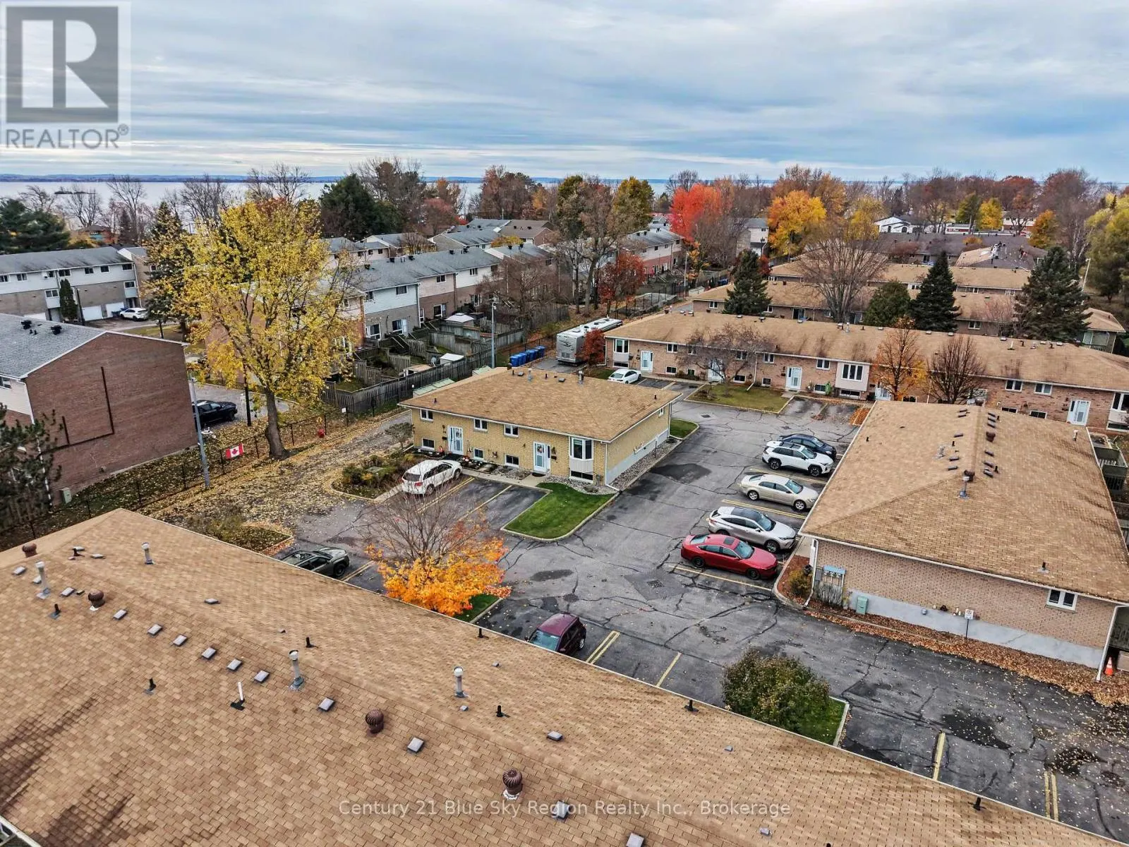 39 - 624 LAKESHORE DRIVE #39