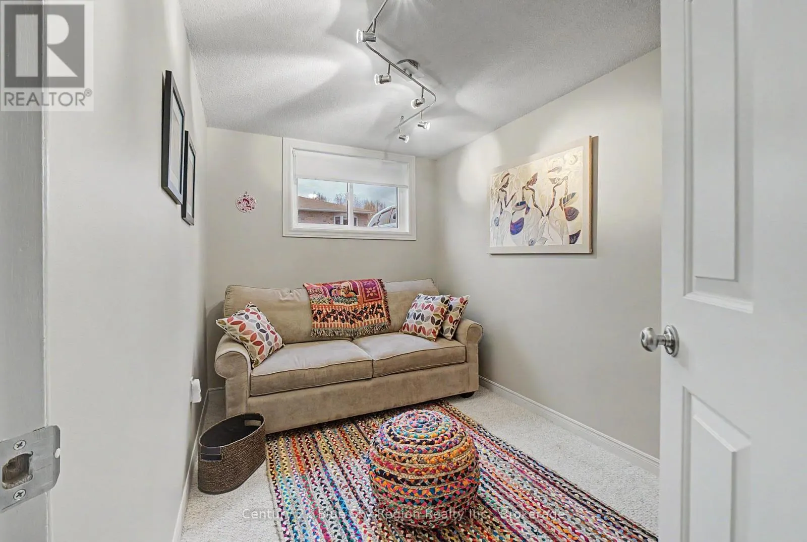 39 - 624 LAKESHORE DRIVE #39