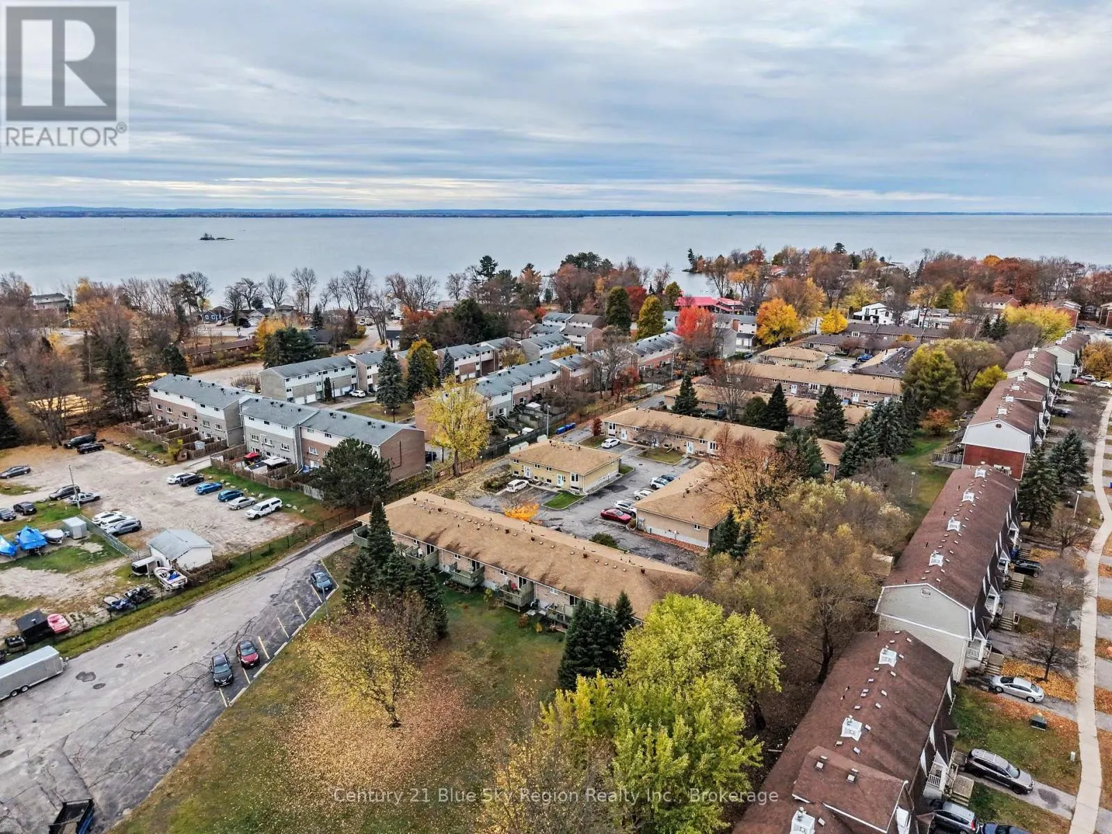 39 - 624 LAKESHORE DRIVE #39