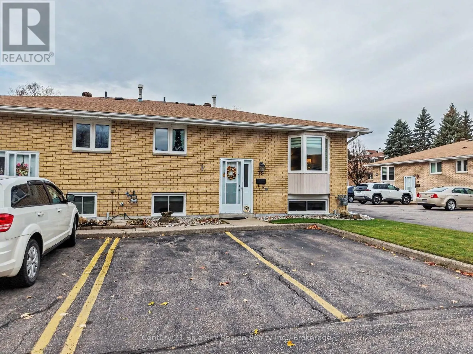 39 - 624 LAKESHORE DRIVE #39