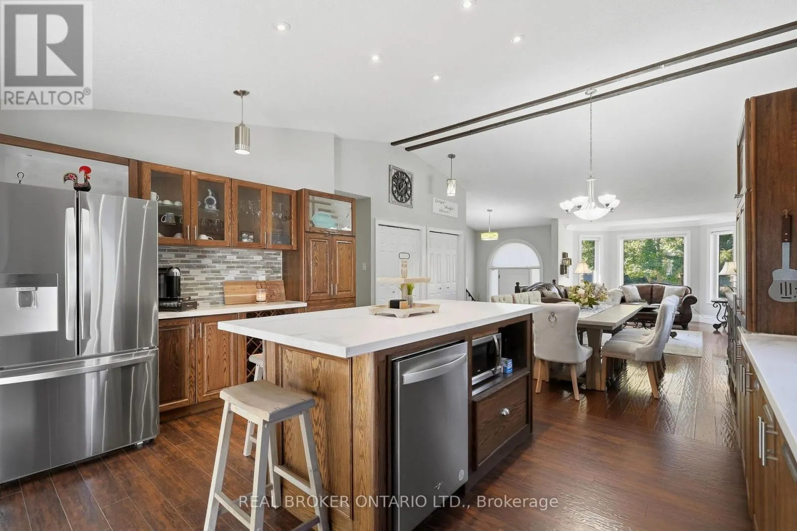 8 MOYLE DRIVE