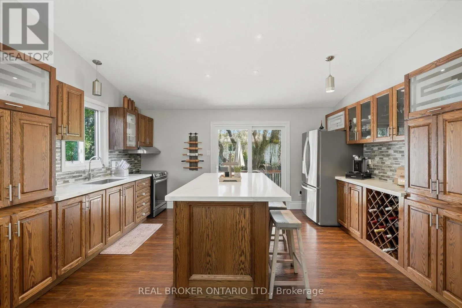 8 MOYLE DRIVE