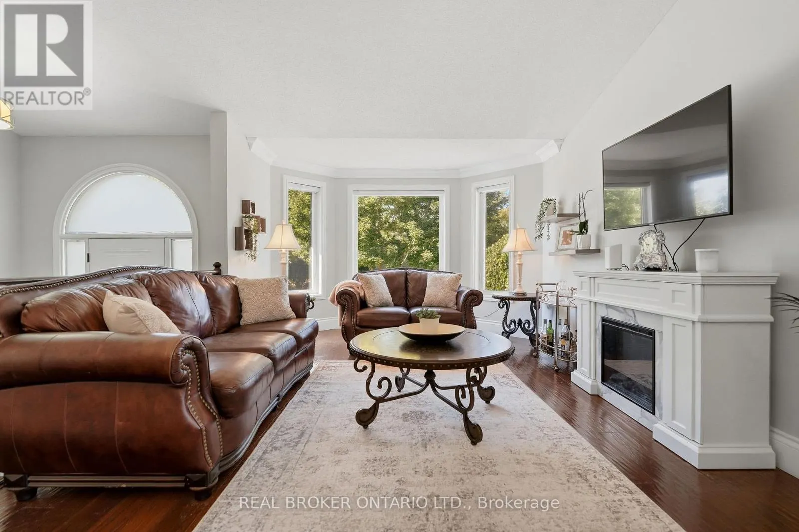 8 MOYLE DRIVE