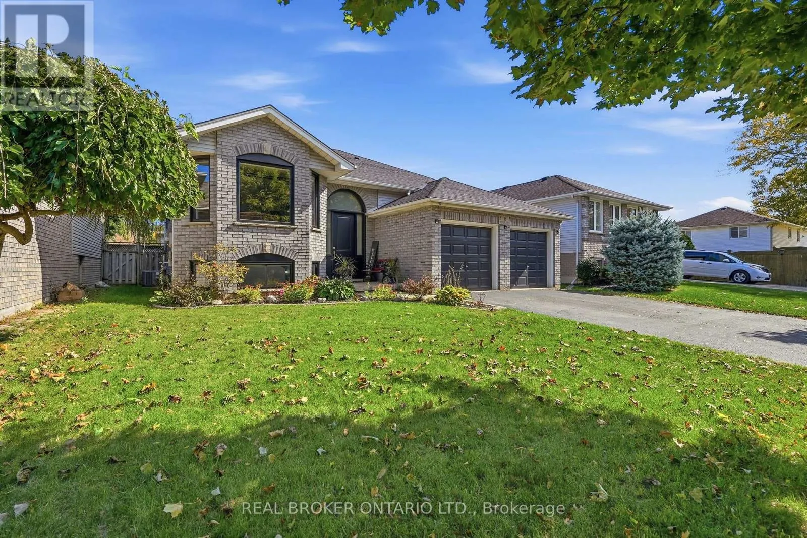 8 MOYLE DRIVE