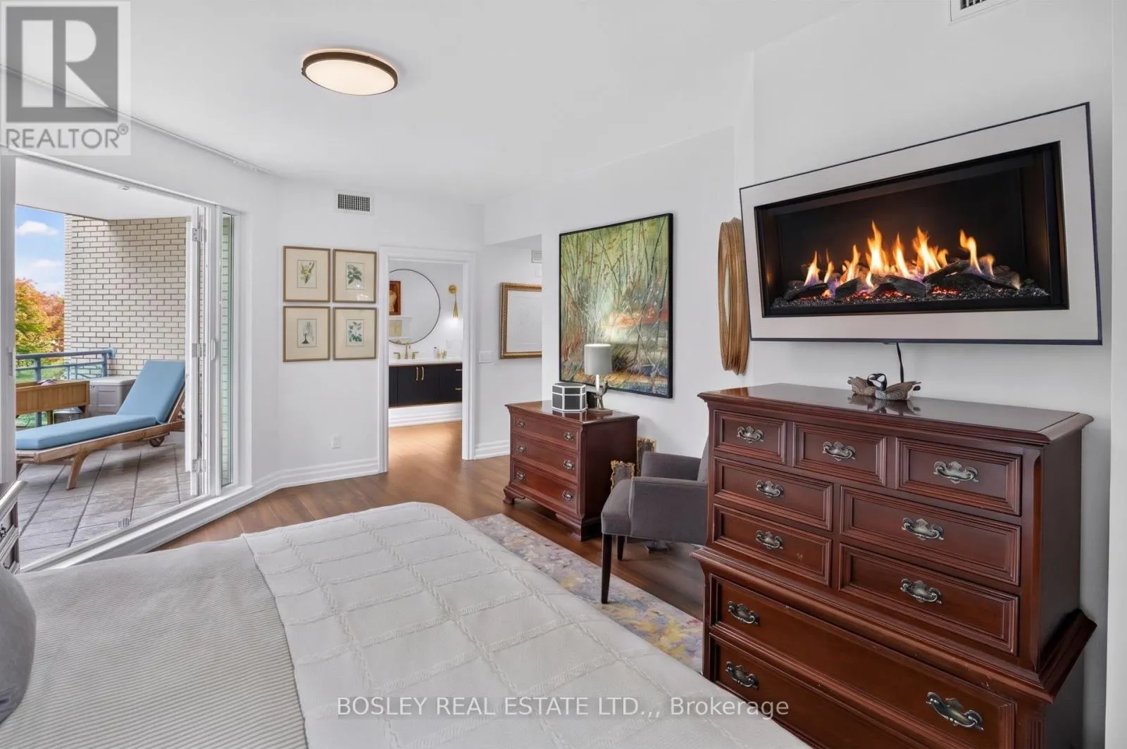 202 - 215 RICARDO STREET #202